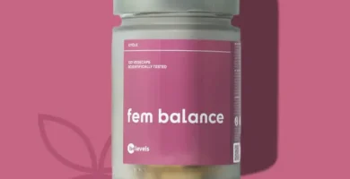Frasco de Fem Balance de Be Levels, fórmula diseñada para equilibrar las hormonas femeninas y mejorar el bienestar.